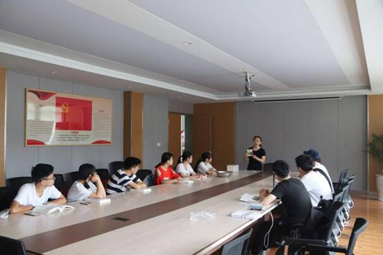 捷克论坛
“下乡小分队”-开展口述历史主题讲座